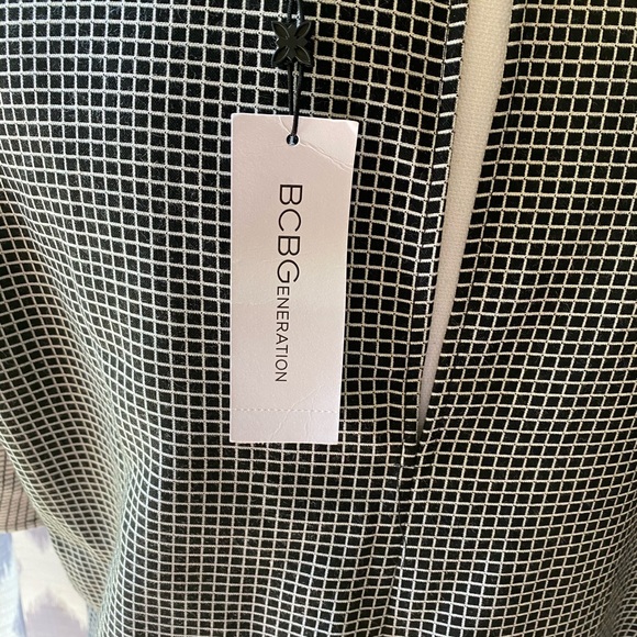 BCBGENERATION BLACK & WHITE WINDOW PANE DRESS - Picture 8 of 11